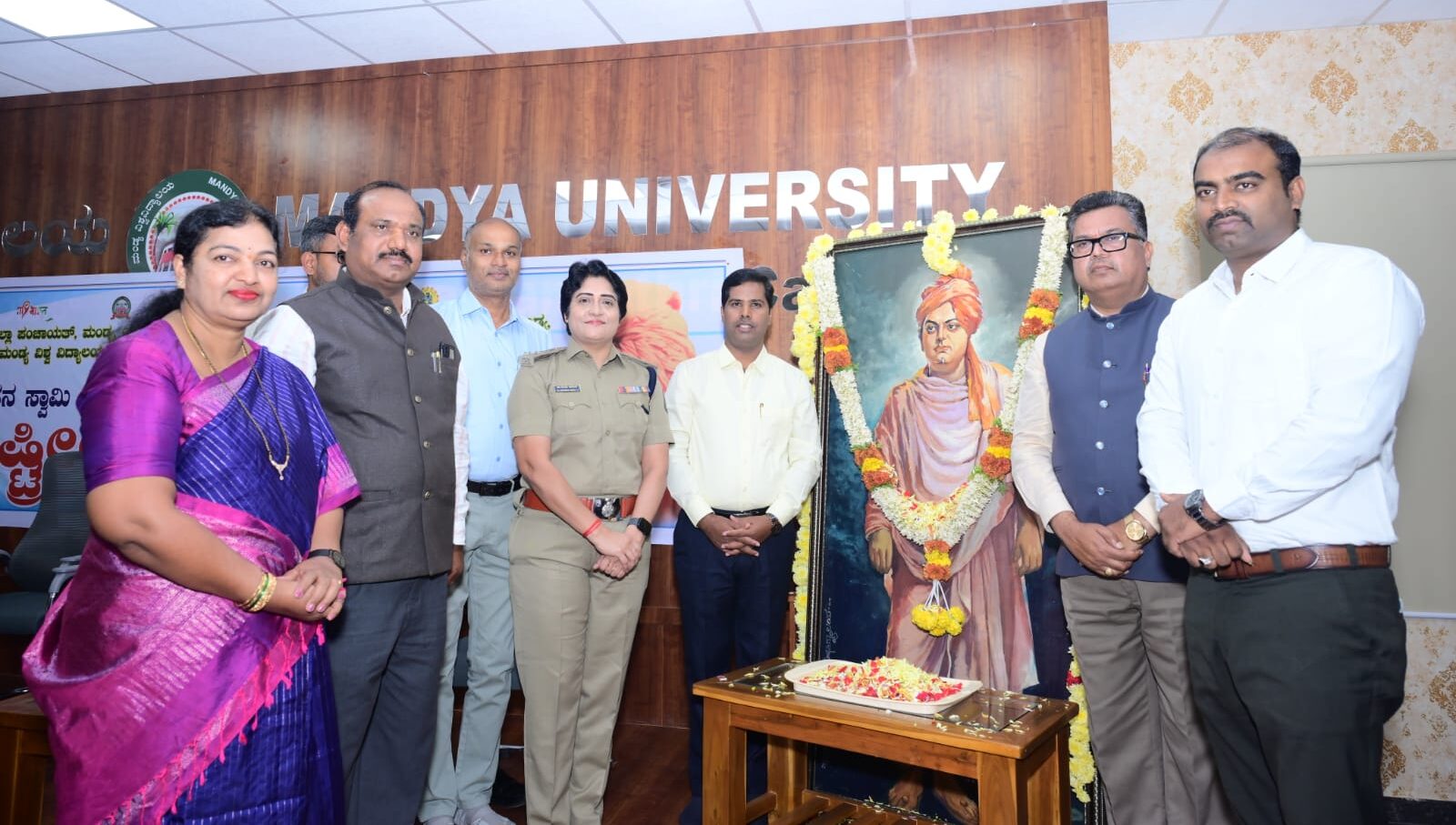 ಸ್ವಾಮಿ ವಿವೇಕಾನಂದರ ಆದರ್ಶ- ಚಿಂತನೆ ಅಳವಡಿಸಿಕೊಳ್ಳಬೇಕು : ಡಾ.ಕುಮಾರ